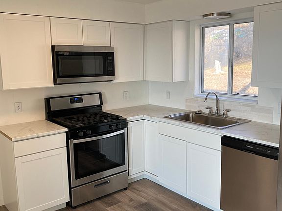 4th image of 2081 S Dakota Ave