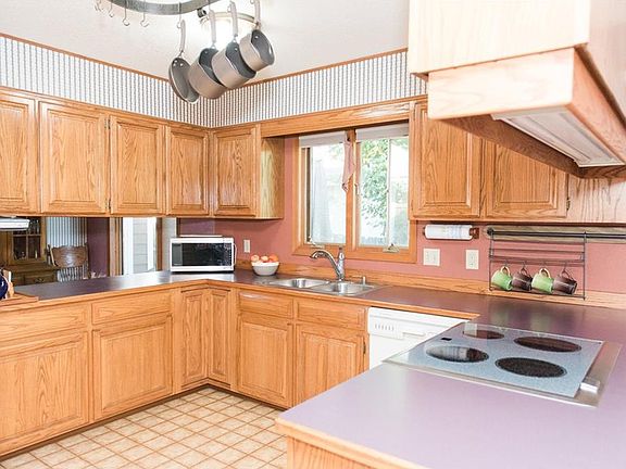 4th image of 3222 Viola Ln