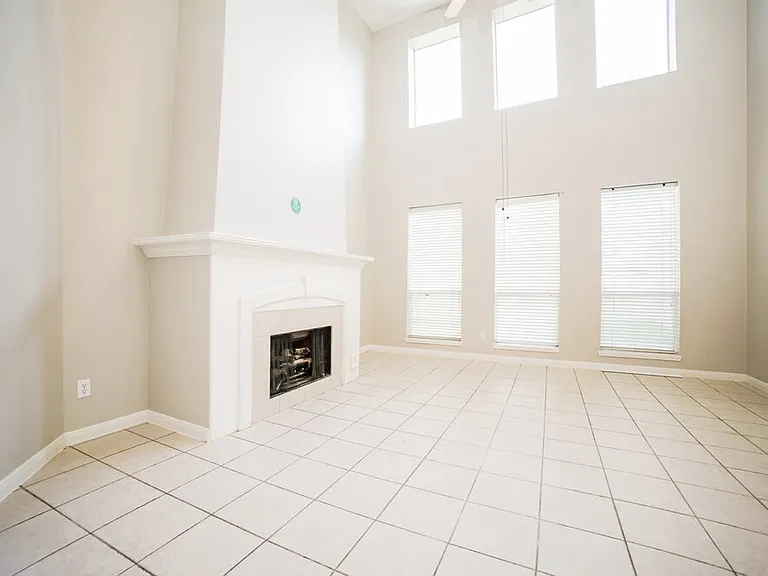 11727 Newlands Ct — Photo 5