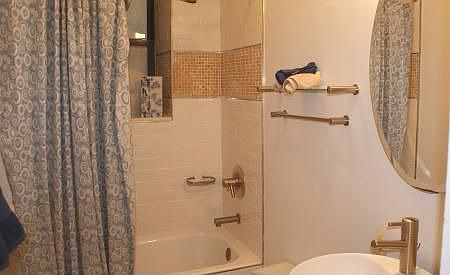 2nd image of 65 W 95th St