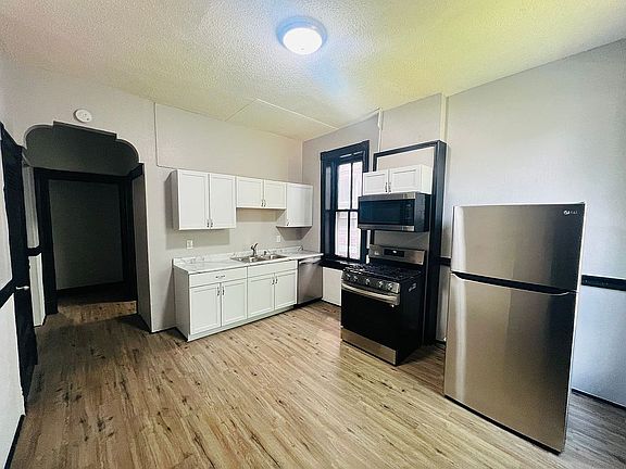 5th image of 2125 Russell Blvd #11271426