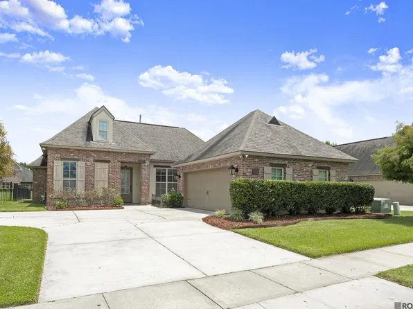 3240 Meadow Grove Ave, Zachary, LA 70791