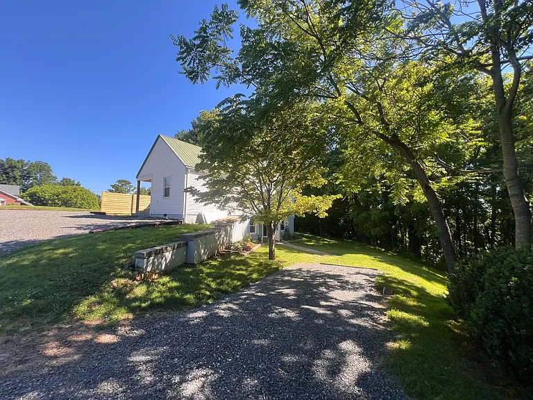 25 Ginger Ln #2 — Photo 10