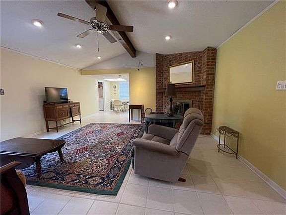 3rd image of 4556 W Meadow Ln