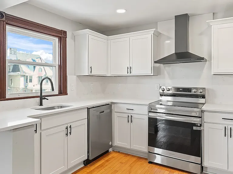 834 Elmwood Ave #2 — Photo 9