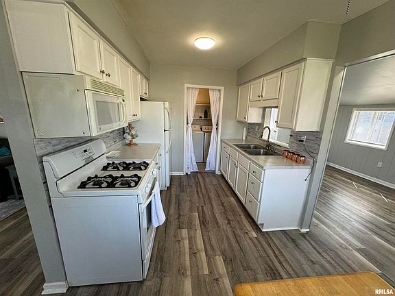 5th image of 1159 9th Ave S