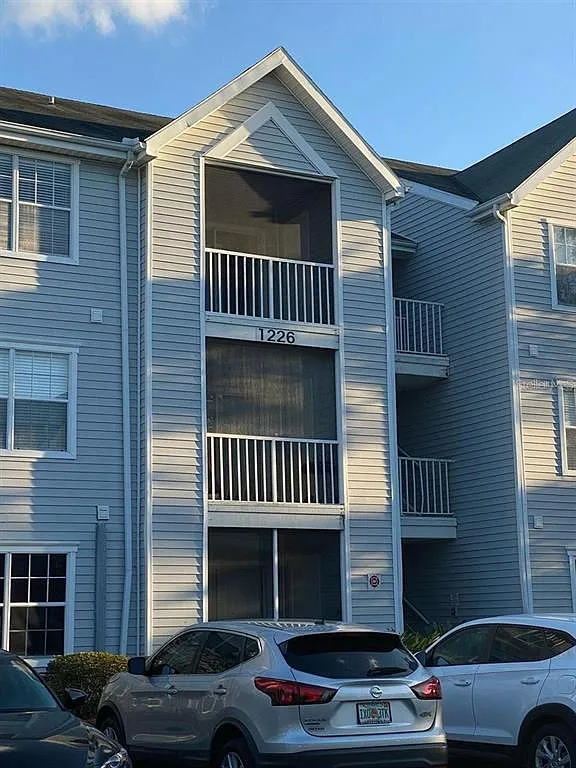 1 bed, 1.0 bath, 733 sqft, $1,500 — Photo 1