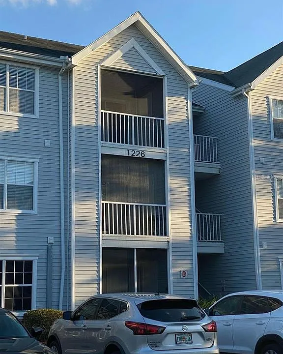 1226 Bermuda Lakes Ln #303