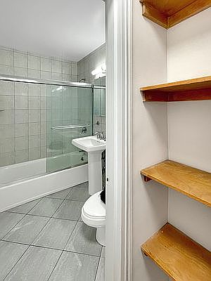 3rd image of 150 E 18th St APT 2K