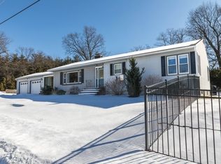 7 Fitchview Ave, Lunenburg, MA 01462