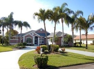 8024 SE Pilots Cove Ter, Hobe Sound, FL 33455