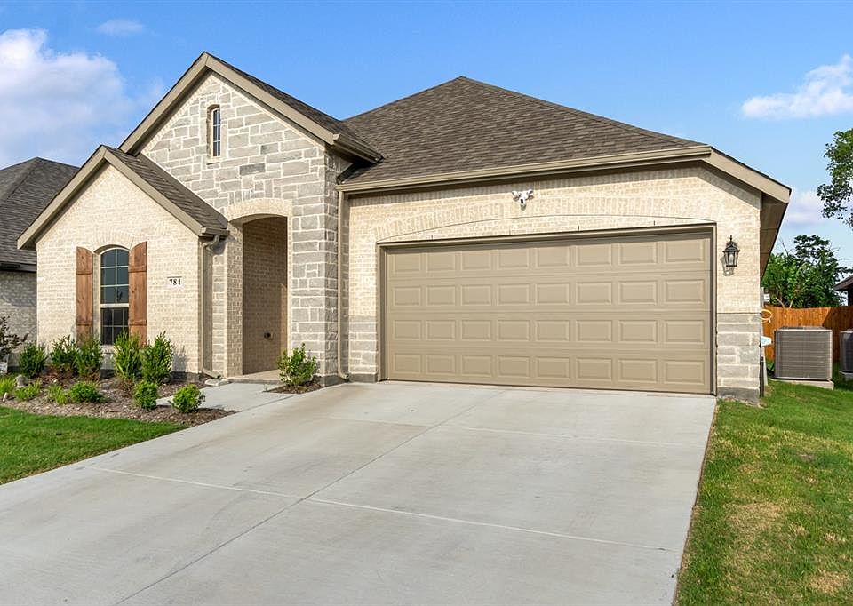 1st image of 784 Fletcher Dr