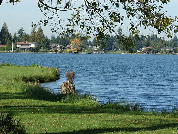 3rd image of 21005 Snag Island Dr E