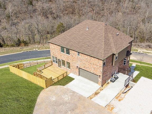 2nd image of 2308 NE Steinbeck Dr