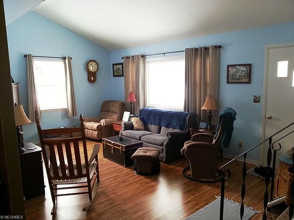 2nd image of 198 Pinewood Dr