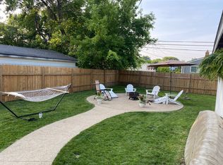 22431 Ridgeway St, Saint Clair Shores, MI 48080