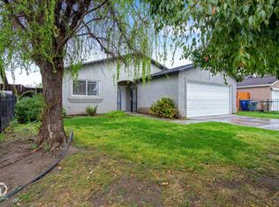 400 Linnell Way, Bakersfield, CA 93307