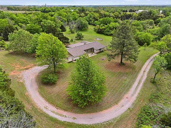 4th image of 319 Sycamore Valley Dr