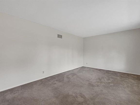 5th image of 9712 Brookmere Dr