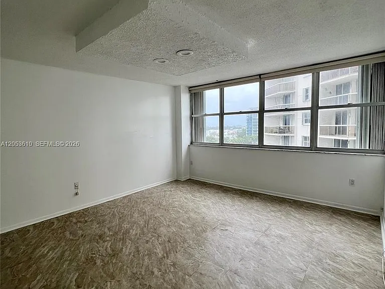 5838 Collins Ave #7E — Photo 13