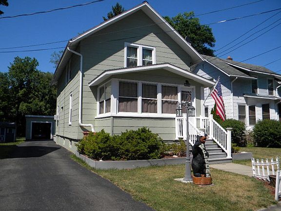 2nd image of 245 Henry St