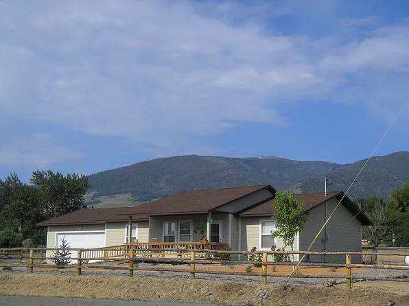 602 10th St, Salmon, ID 83467