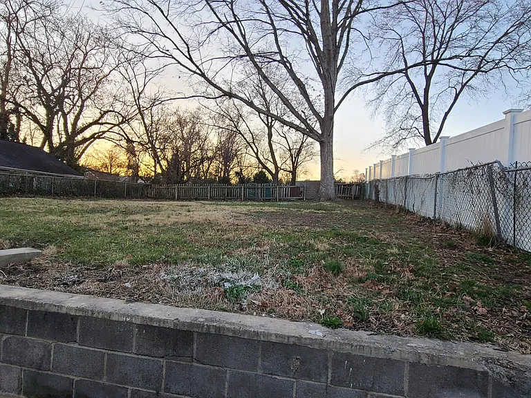 5006 Leeds Ave #2 — Photo 2