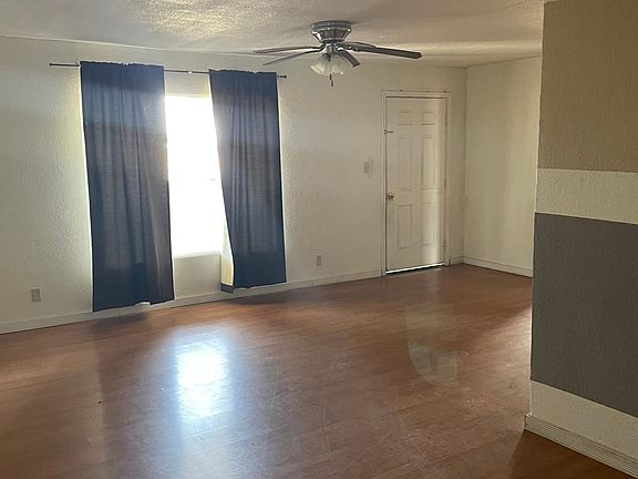 4th image of 548 W Seagoe Ave