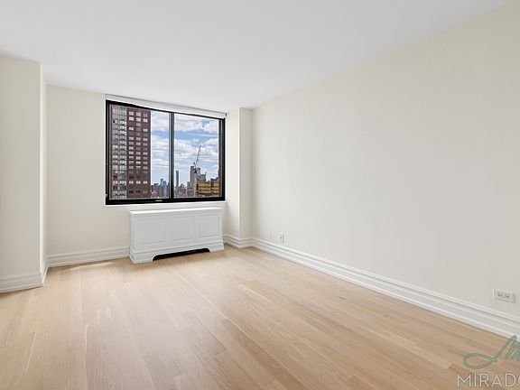 4th image of 145 W 67th St APT 19F