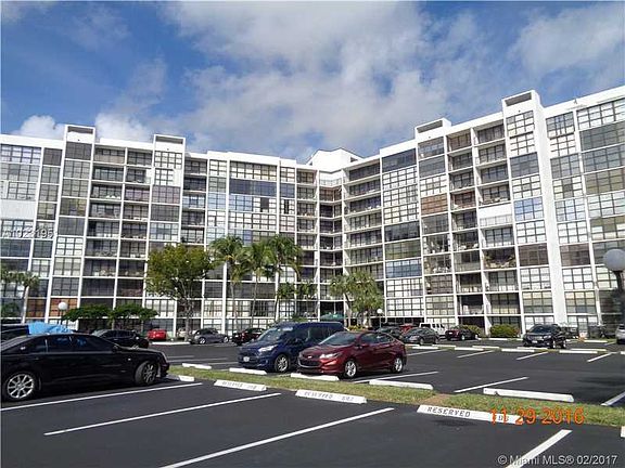 2nd image of 800 Parkview Dr APT 903