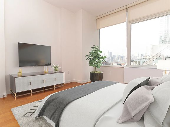 4th image of 2703 42nd Rd APT 12A