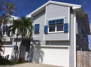 2841 Shoreview Dr, Naples, FL 34112