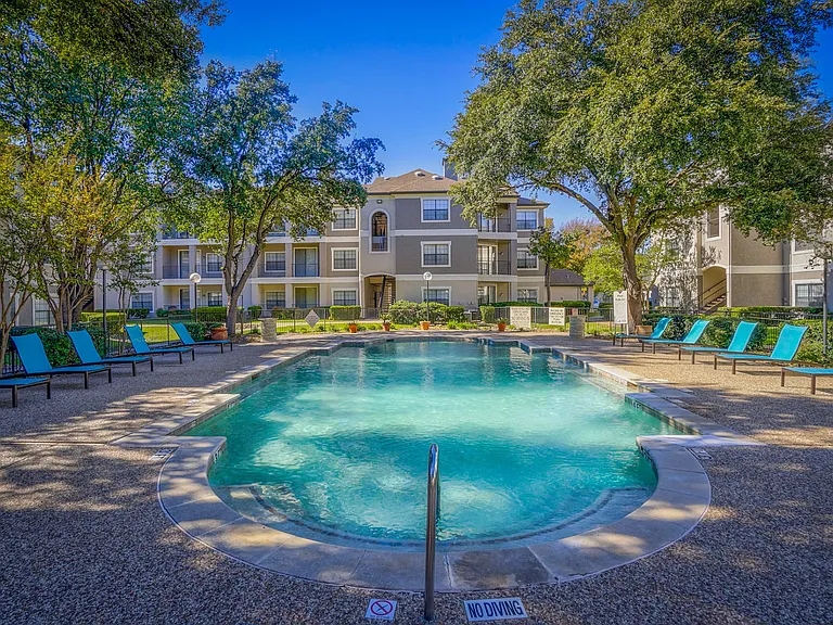 Saxony at Chase Oaks Apartments — Photo 24
