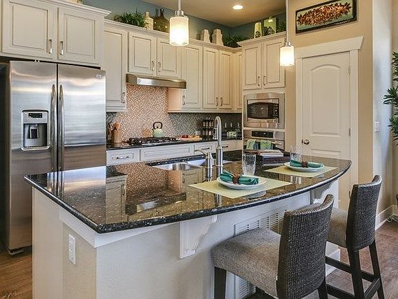 The Salida - Kitchen