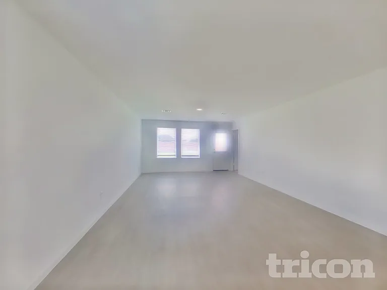 3013 Dawn Sound Dr — Photo 2