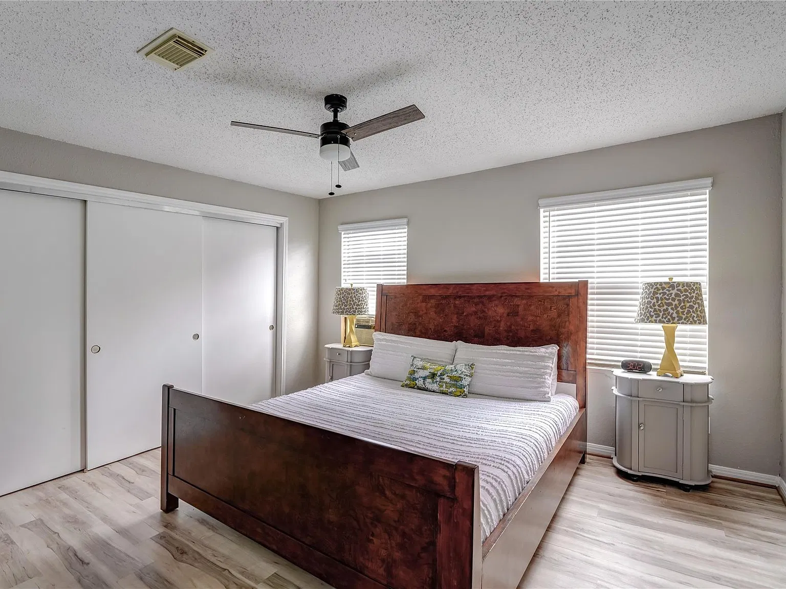 2 bed, 2.0 bath, 756 sqft, $1,450 — Photo 4