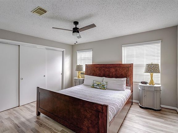 4th image of 3019 Prospect St #4