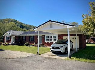 44 Music St, Prestonsburg, KY 41653