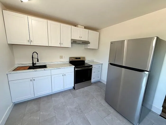 218 Van Buren St #7 — Photo 12