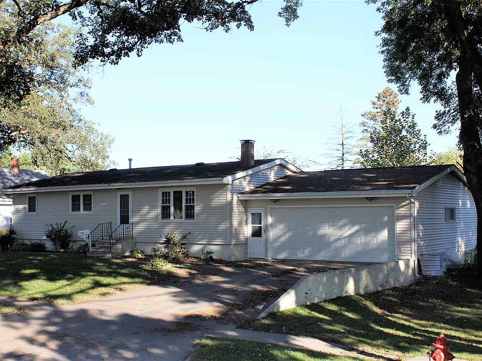 1st image of 612 Woodlawn St