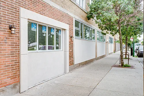 6125 N Clark St #206 Photo 1