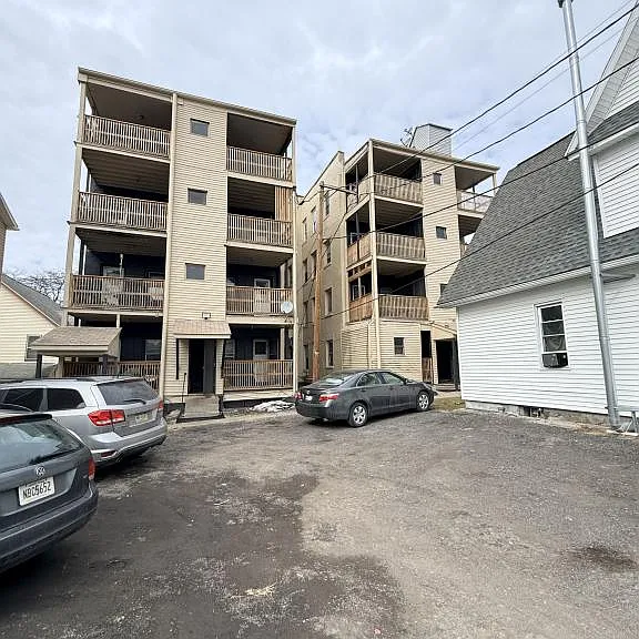 316 Taylor Ave #4 — Photo 4