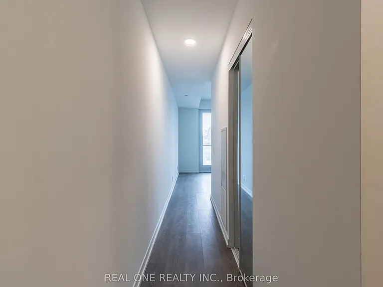 2020 Bathurst St #722 — Photo 7