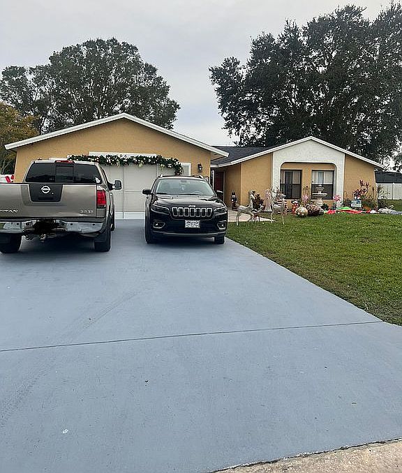 1st image of 606 Wood Dr