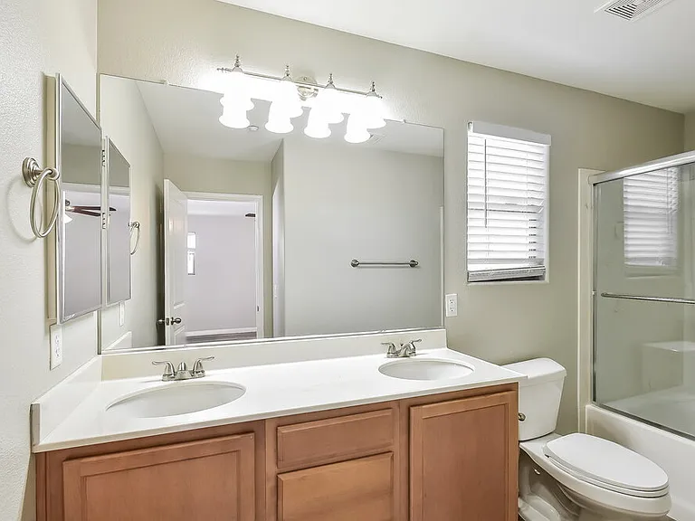 10823 Mystic Shore Ave — Photo 12