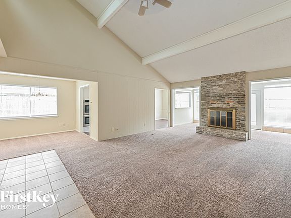 2nd image of 2233 W Clare St