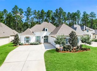 584 Blue Heron Ln, Madisonville, LA 70447