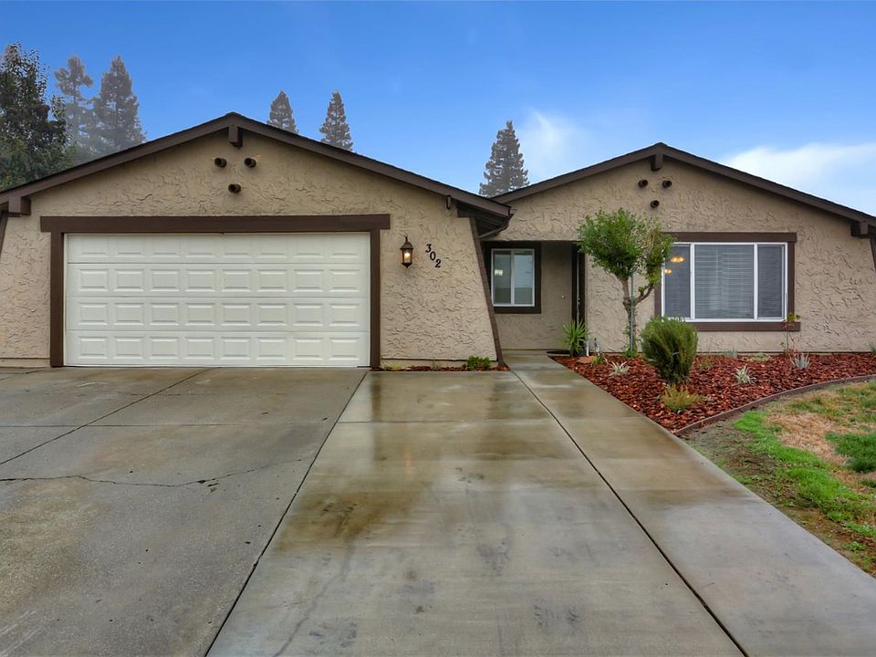 1st image of 302 Valleywood Dr