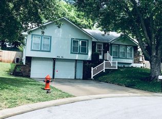 42 Gates Dr, Platte City, MO 64079
