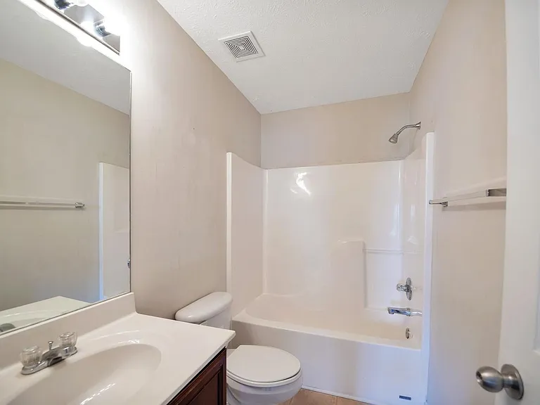 2505 Comanche Way — Photo 10